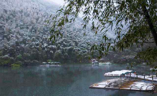 三月飛雪 天目湖三月飛雪，獨(dú)特春日雪景美如畫