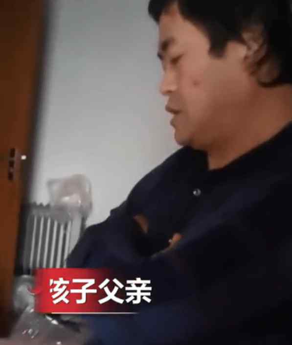 女嬰墜樓受傷父親拒絕治療 對此大家怎么看？