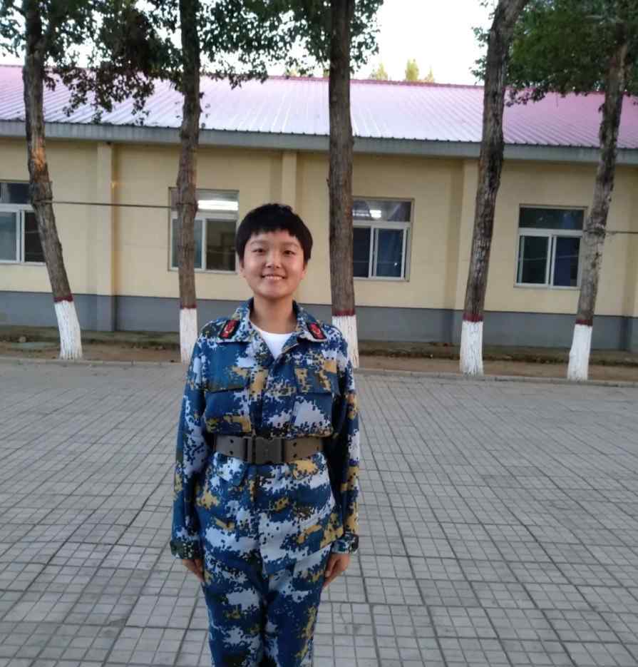 曾寫(xiě)感謝貧窮的北大女孩參軍了 具體是啥情況?