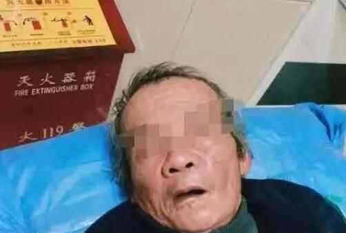 7旬流浪漢衣不蔽體病倒街頭 警方查到他身家后被驚呆究竟是怎么回事？