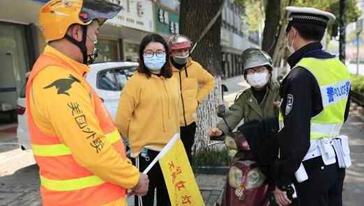 交警和外賣小哥“互換”身份 接下來發(fā)生的事哭笑不得背后真相實在讓人驚愕