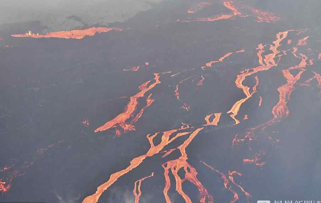 法屬留尼汪島圣皮埃爾Saint Pierre火山爆發(fā) 熔巖流淌成河