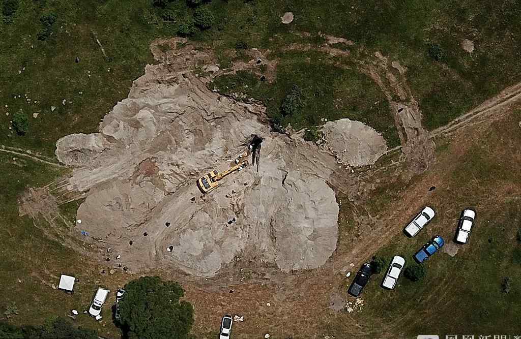 30米老井挖掘出75具人體遺骸