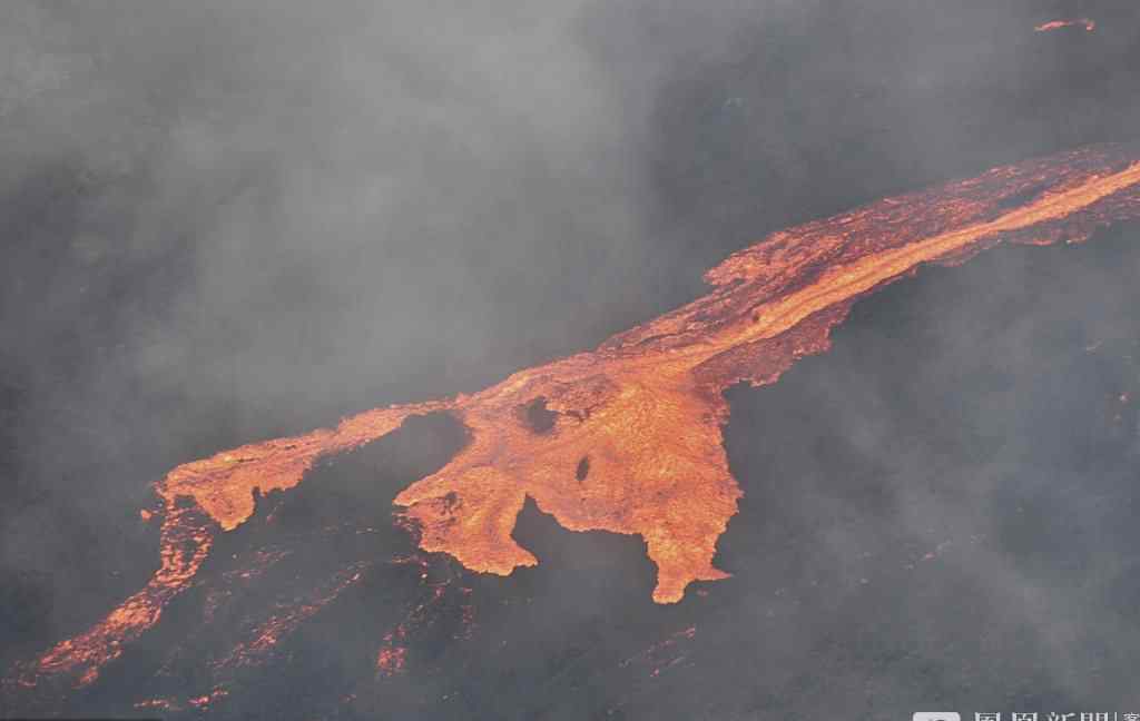 法屬留尼汪島圣皮埃爾Saint Pierre火山爆發(fā) 熔巖流淌成河