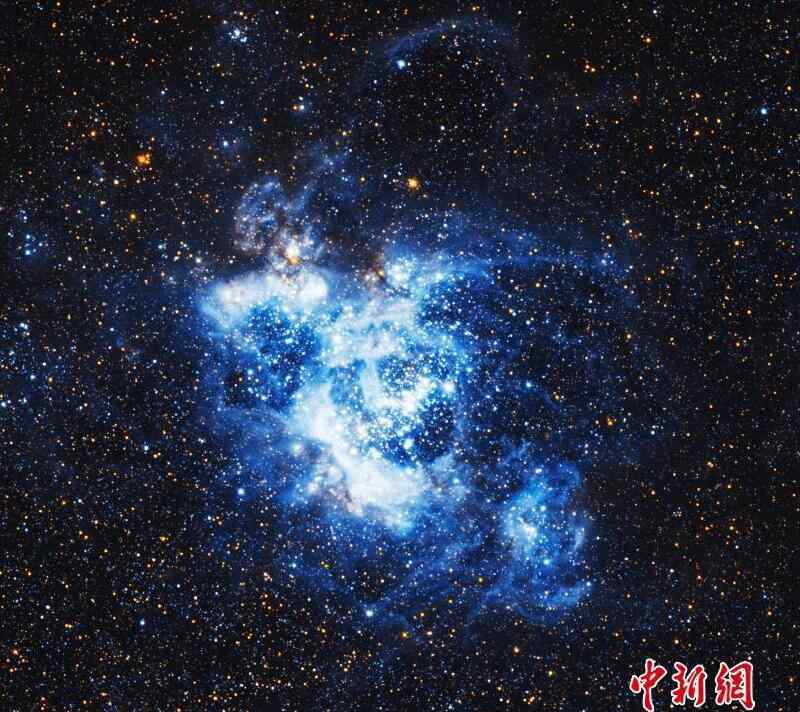 近2500萬個恒星發(fā)光 哈勃望遠鏡照片展示了三角座星系