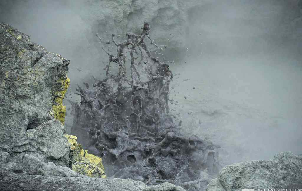 閃電擊中火山瞬間圖片 火山為什么會有閃電