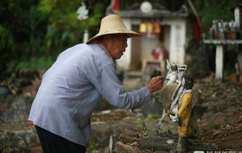 南寧市江西鎮(zhèn)同江村譚明逵：83歲老人用時(shí)18年建造石頭王國(guó)