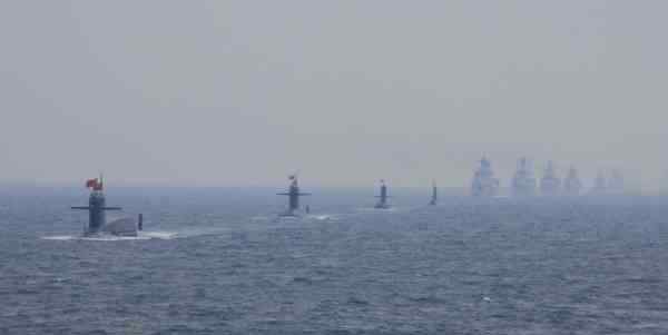 昆侖山號船塢登陸艦 海上閱兵圓滿落幕，看看十年間人民海軍這些艦艇的“更新?lián)Q代”