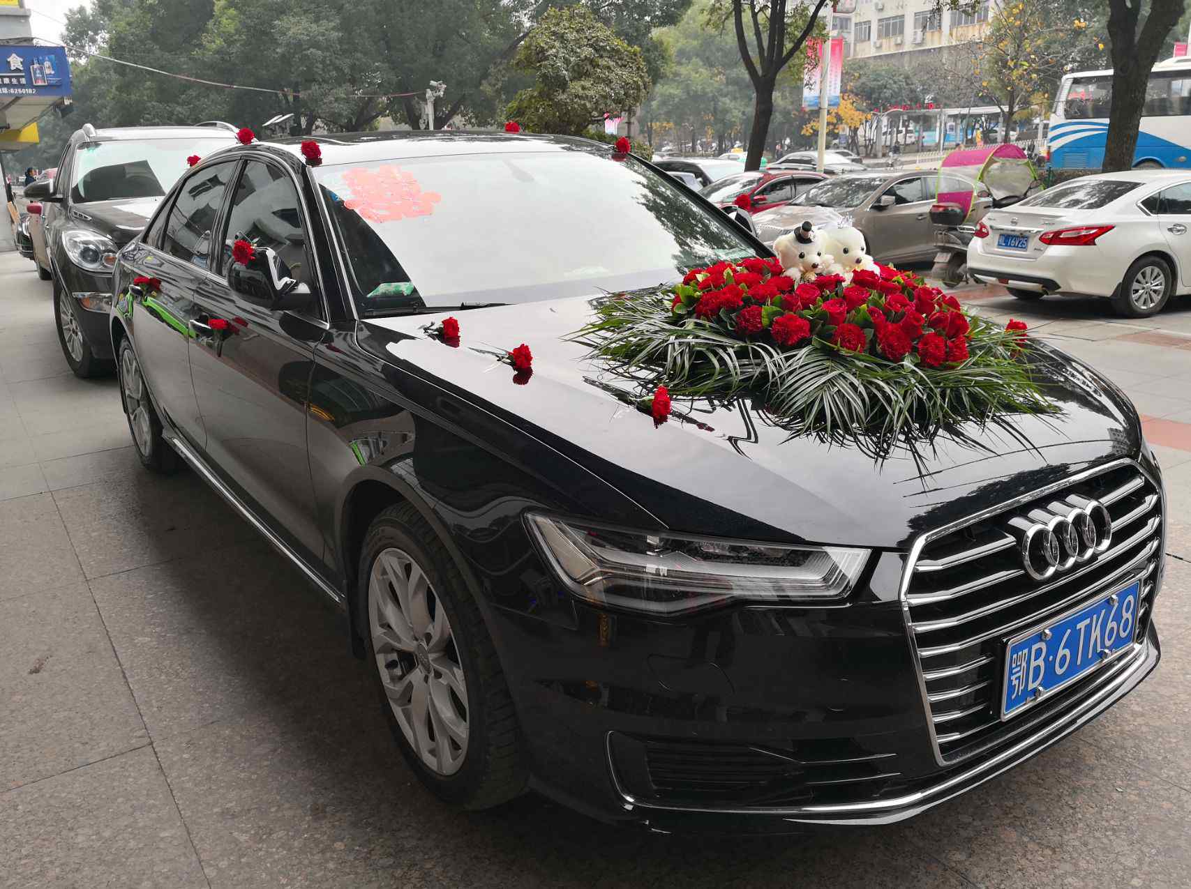 結(jié)婚下車的時間有講究嗎 結(jié)婚下車有什么講究 結(jié)婚什么人接媳婦下車