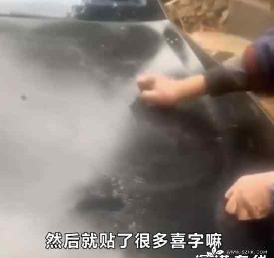 老父親用鋼絲球幫兒子洗車 車變成什么樣了