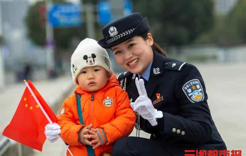 鐵警高專(zhuān) 鐵警唱響警察之歌，慶祝首個(gè)“中國(guó)人民警察節(jié)”