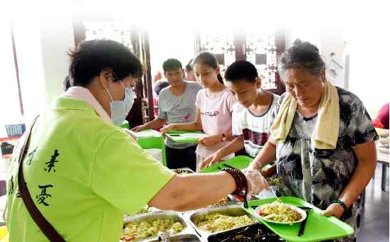 素食館 樂清有家素食館午晚餐全免費(fèi) 每天500余人來就餐