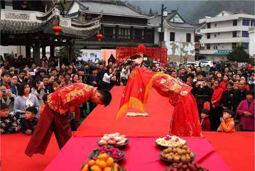 臨海自力電影大世界 婚宴選擇農(nóng)家燒、婚禮辦在電影院……婚事新辦，網(wǎng)友腦洞大開出奇招