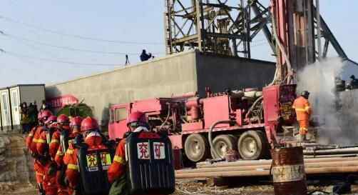 1月10日,山東棲霞金礦爆炸致22人失蹤,7天后從井下傳出了一張紙條,標(biāo)注了井下多人的情況