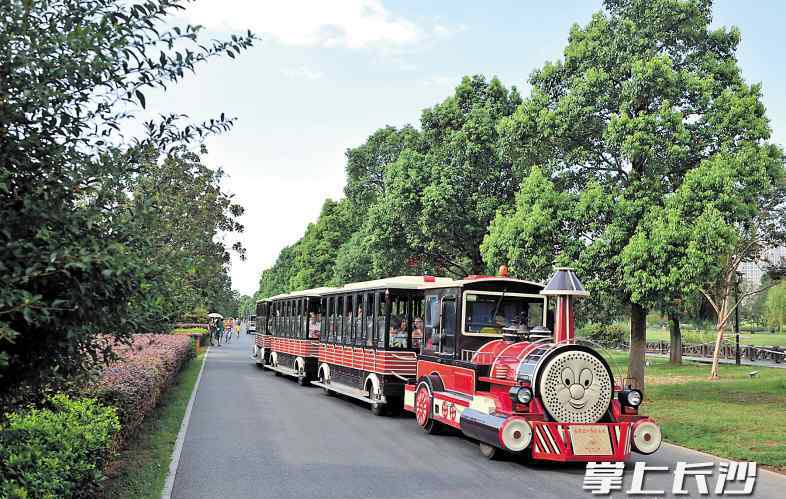 長沙湘江游輪 乘豪華游輪、賞江景焰火 湘江水上游成長沙旅游新時尚