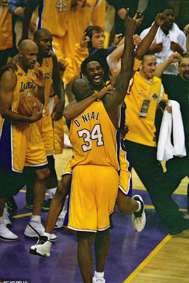 邁克畢比 2002年NBA“國王”慘案，最SHOW國王何以被OK湖人連翻兩把