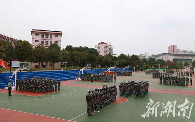 慈利一中 慈利縣第一中學(xué)舉行高一學(xué)生軍事訓(xùn)練