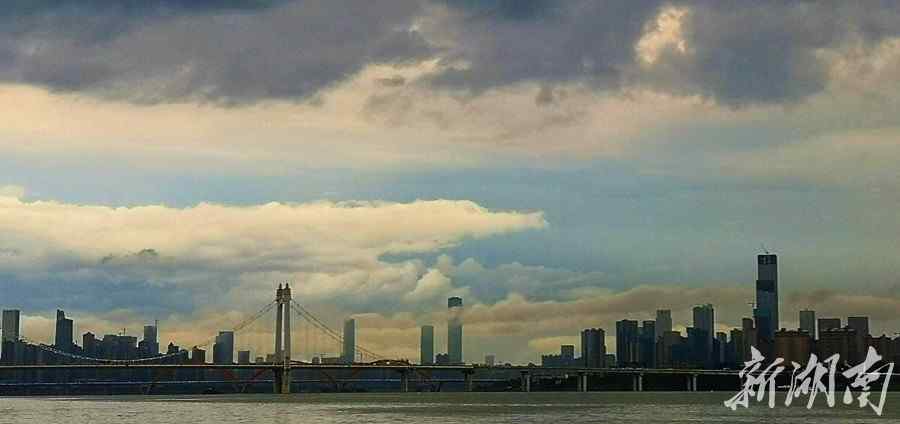 雨過天青云破處 長沙：雨過天青云破處 這般顏色做將來