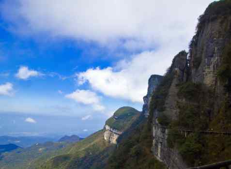 重慶金佛山旅游攻略 重慶周末旅游去哪玩？金佛山旅游全攻略