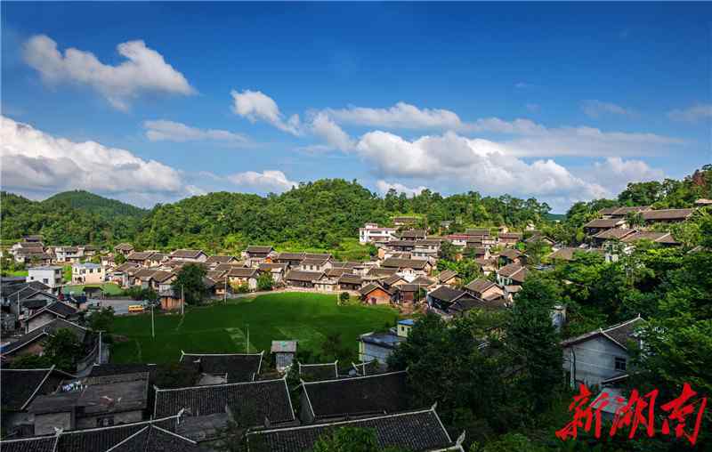 湘西旅游 湖南日報整版推介美麗湘西建設｜神秘，成為旅游的最大引力——湘西州打造休閑旅游大樂園