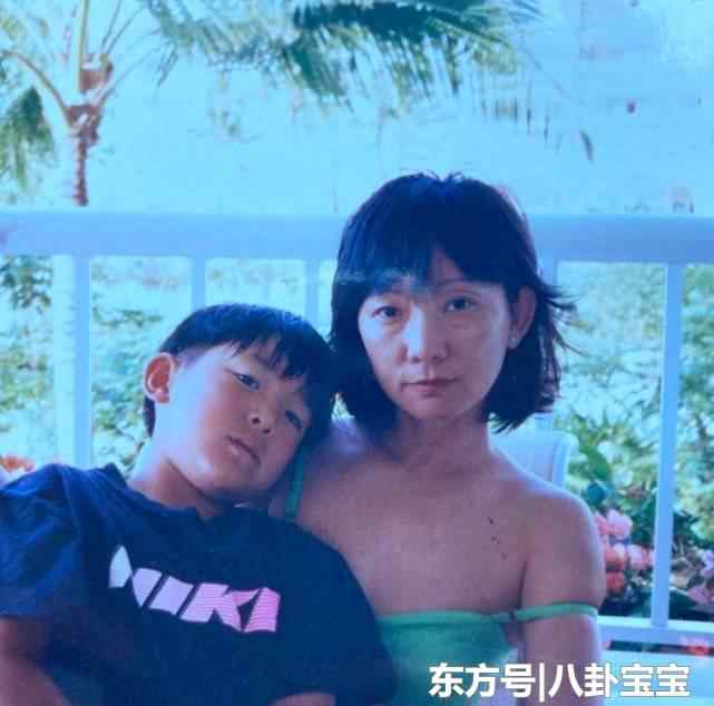 林子祥老婆吳正元照片 林子祥前妻吳正元近照氣質(zhì)出眾，她曾公開(kāi)控訴葉倩文搶走其夫