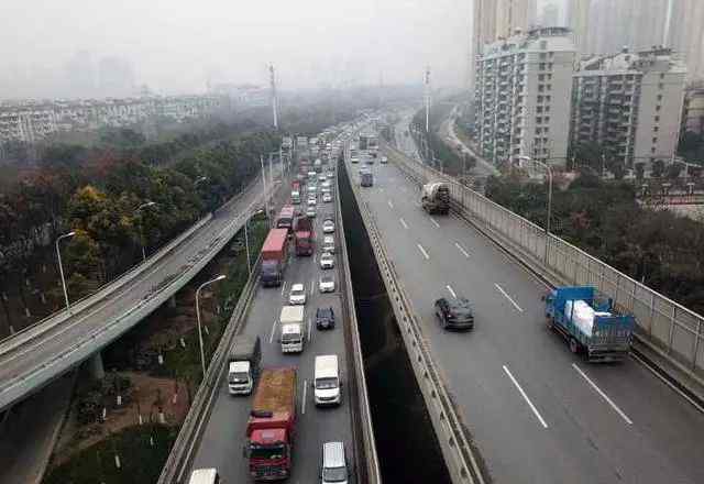 武漢霧霾天氣 武漢未來三天天氣：周末雨勢(shì)轉(zhuǎn)大 霧霾天氣暫時(shí)難以改善