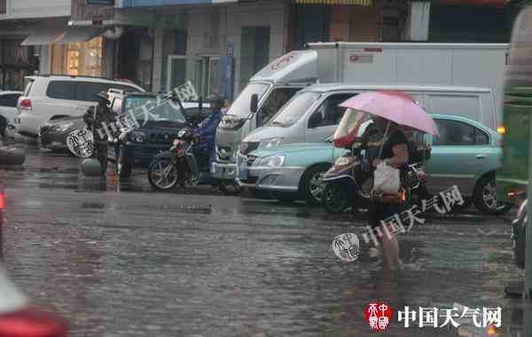 黑龍江大暴雨 暴雨龍卷風(fēng)突襲黑龍江 明天局地將有大暴雨