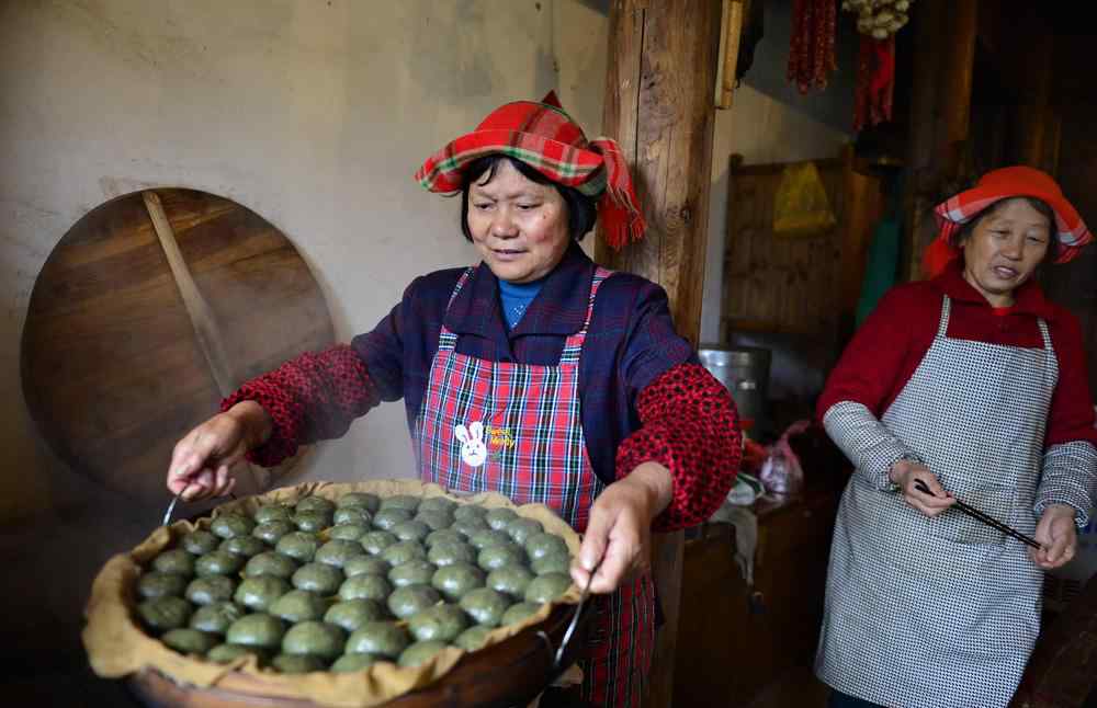 清明節(jié)吃什么傳統(tǒng)食品 清明節(jié)吃什么傳統(tǒng)食物？清明為什么要吃青團？