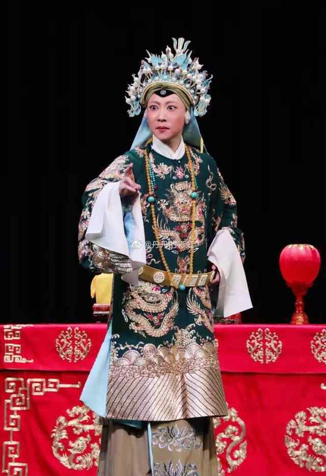 演員李佳 90后漂亮女孩，優(yōu)秀青年老旦演員李佳