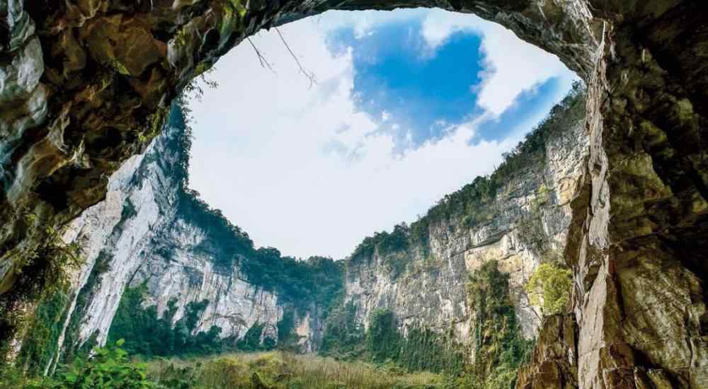 黃猄 地貌驚險景色壯觀，野生蘭科植物豐富——走近黃猄洞天坑