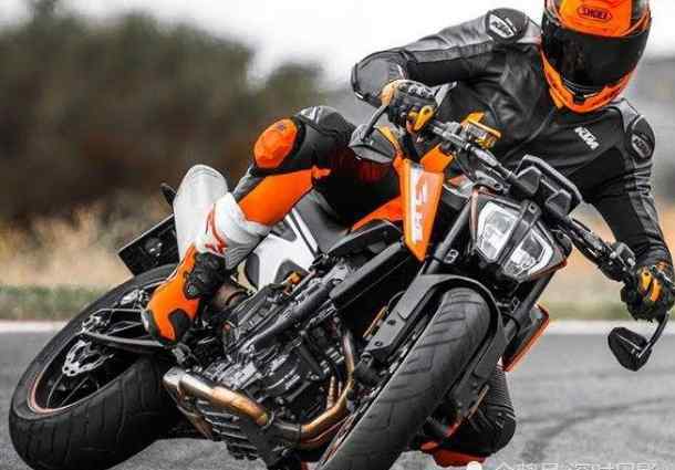 ktm390adv KTM390ADV版即將到來(lái)，售價(jià)或5萬(wàn)元起售，可公路騎行可越野