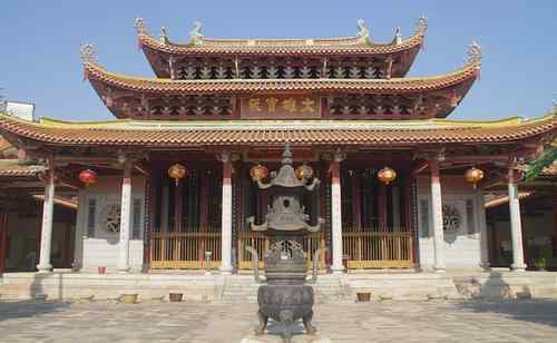 莆田三清殿 福州華林寺，寧波保國寺并稱為江南古建之華，福建省莆田三清殿