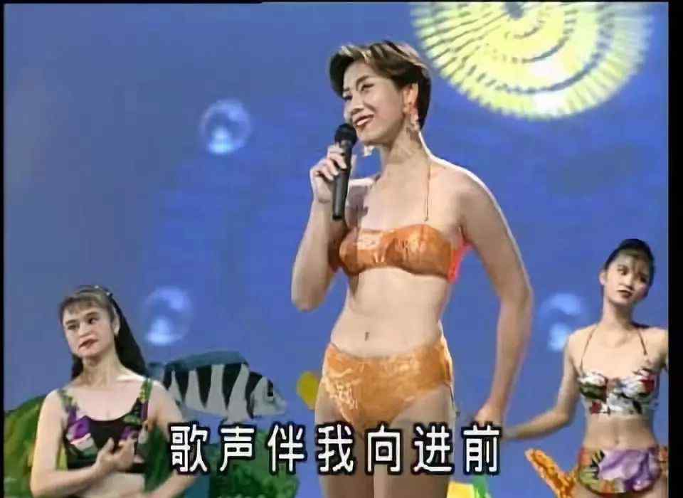 中國泳衣美女 中國家庭卡拉OK簡史：為什么MV里總有泳裝美女？