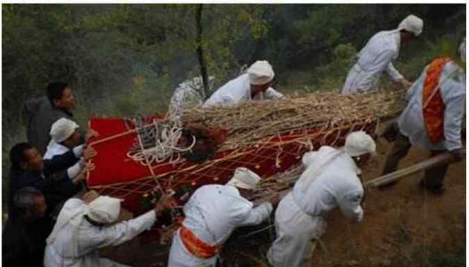 給老人買(mǎi)壽衣忌諱 為什么說(shuō)老人忌81歲死，老人81歲去世子女變窮要討飯是什么說(shuō)法