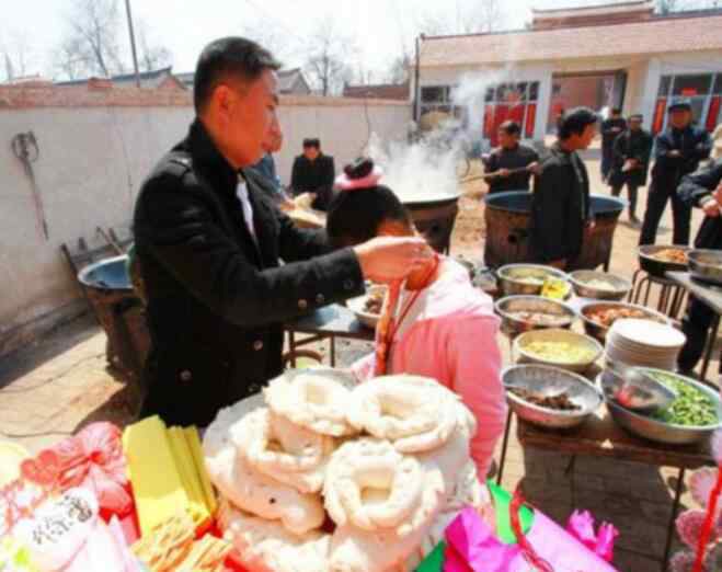 什么的孩子 小孩子有鎖子的表現(xiàn)有哪些，小孩什么情況下開(kāi)鎖子？