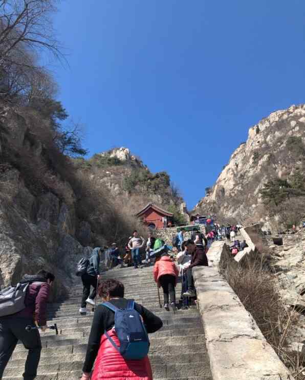 為什么夫妻不能爬泰山 爬泰山為什么要爬三年，情侶不能一起爬泰山是真的嗎？