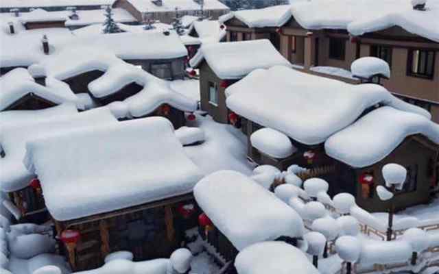 臘月雪 臘月賞詩：臘前三白，春到西園還見雪，這個三白，是指什么？