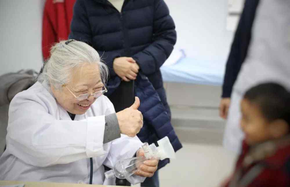 蘇州瓜子哥 85歲醫(yī)生盛錦云：哮喘患兒的硬核奶奶