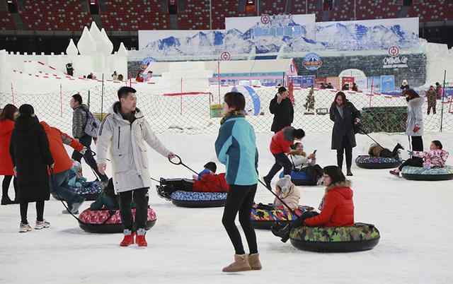 鳥巢冰雪節(jié) 晨陽水漆開啟鳥巢冰雪季專場，為全民參與冰雪運(yùn)動(dòng)添動(dòng)力